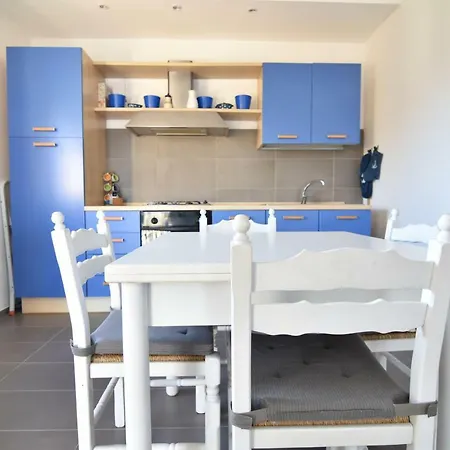 Apartament Sitting On The